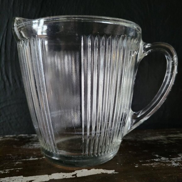 Vintage Medium Echo Chicago #7216 Vertical Ribbed Pitcher Clear Glass Pitcher - Picture 3 of 6
